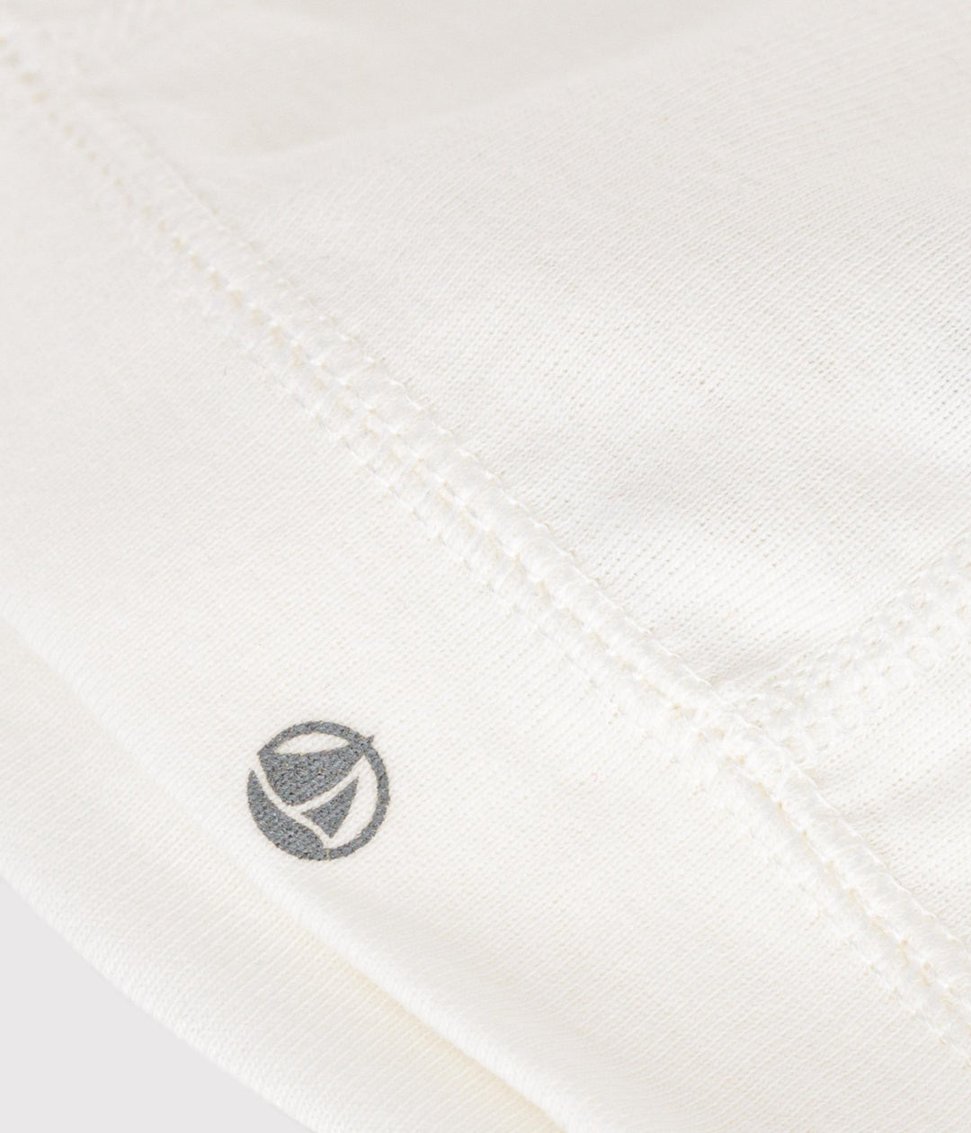 Cuffietta nascita in cotone con logo A09GG 01 PETIT BATEAU 