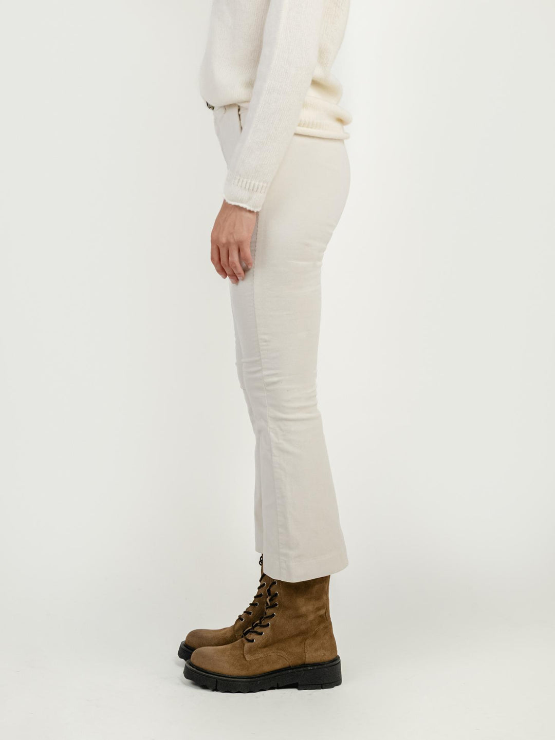 PANTALONE A TROMBETTA PANNA IN VELLUTO 824W21 BURRO ANDREA MORANDO 