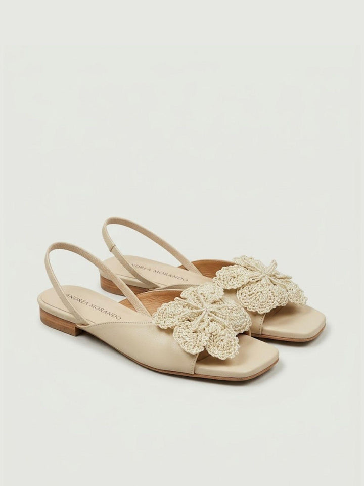 Sandalo con fiore crochet in pelle beige 26027 LATTE ANDREA MORANDO 