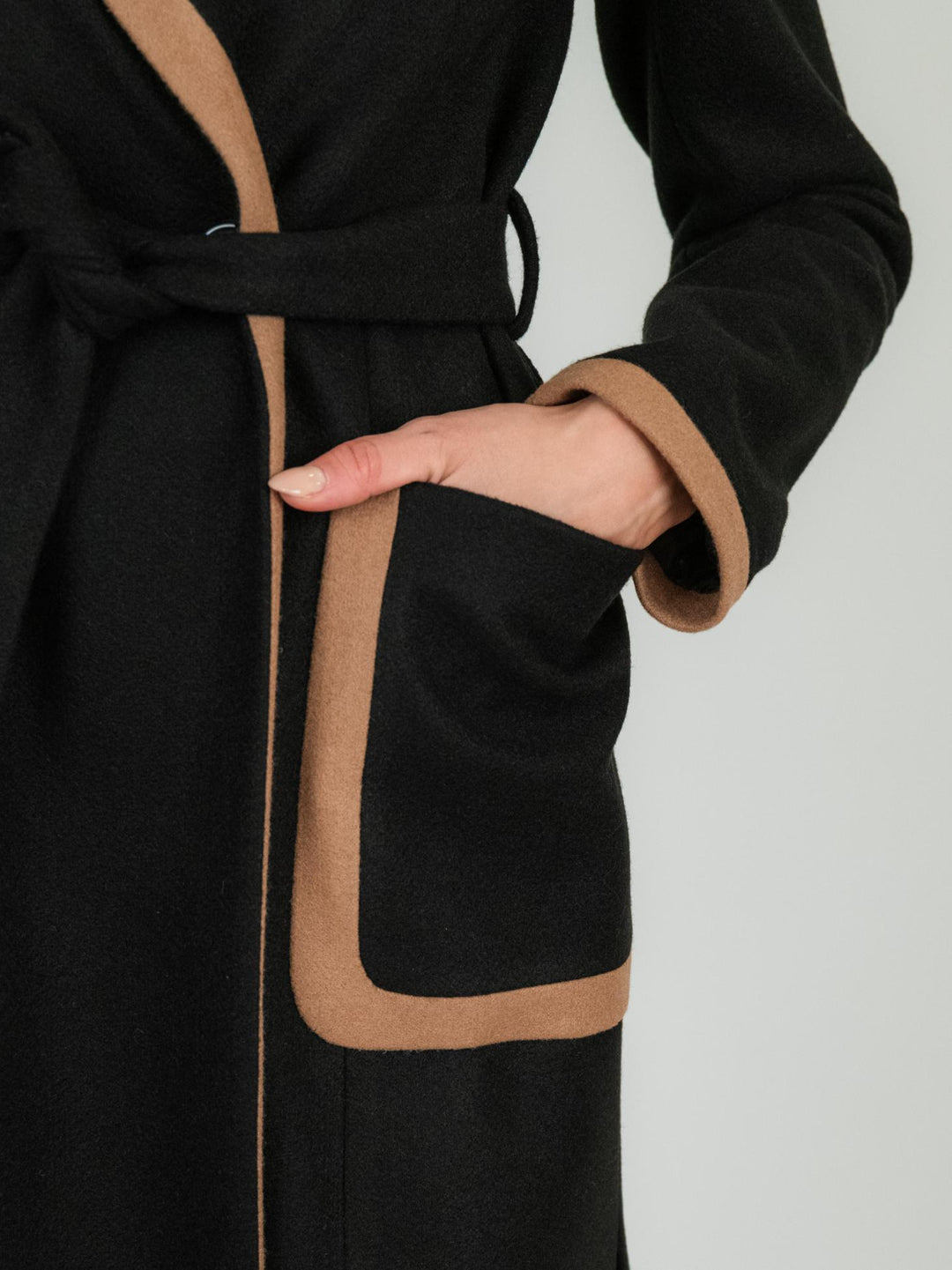 CAPPOTTO NERO CON PROFILI CAMMELLO 9775RO NERO/CAMMELLO ANDREA MORANDO 