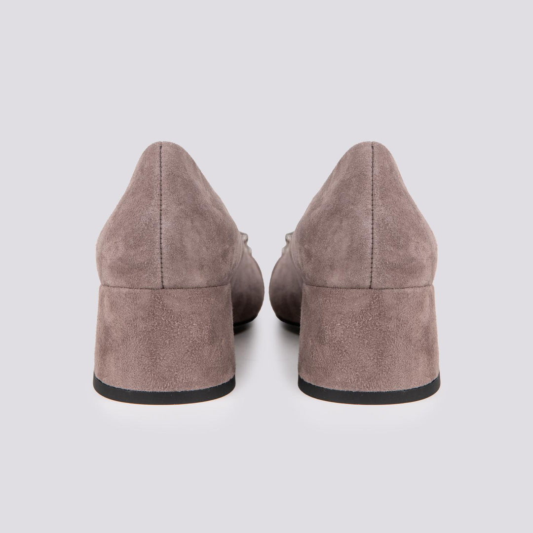 DECOLLETE CON FIBBIA FRONTALE IN CAMOSCIO GRIGIO