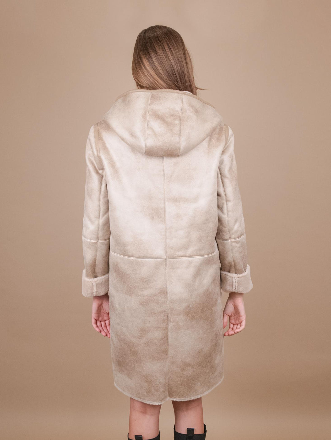 ECO-MONTONE REVERSIBILE IN  ECO-PELLICCIA BEIGE<BR/> B357CAMO 010 ANDREA MORANDO 