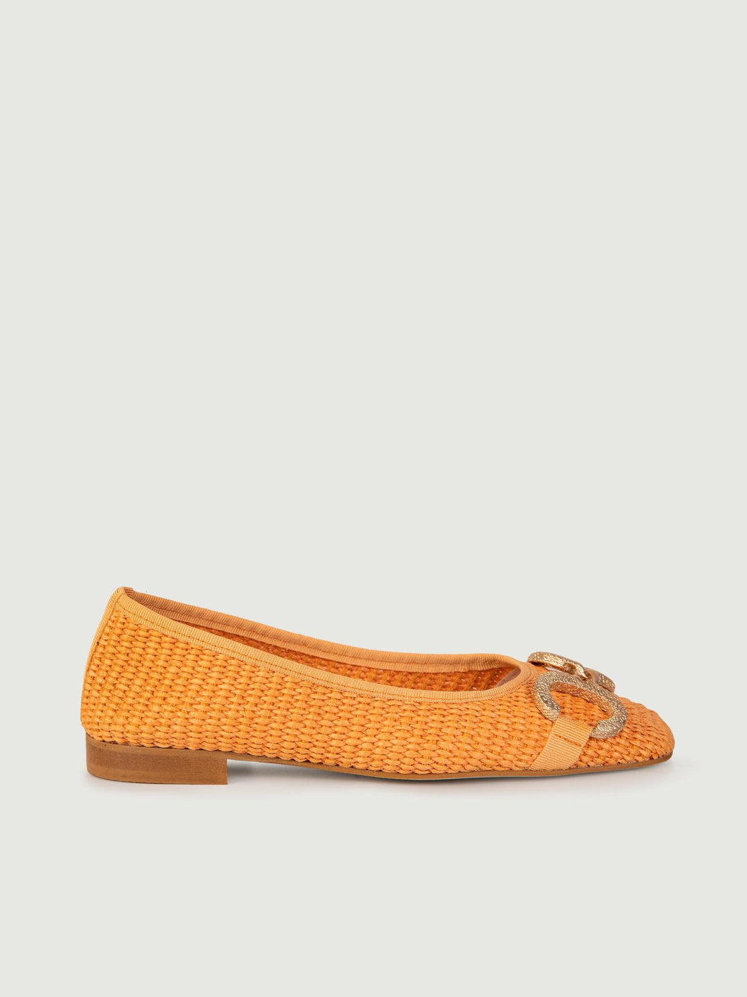 BALLERINE IN RAFIA INTRECCIATA ARANCIO CON DETTAGLIO IN METALLO 4875RAFIA ARANCIO ANDREA MORANDO 