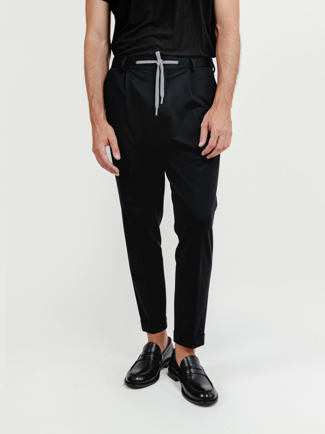 PANTALONE CON COULISSE IN JERESEY NERO P002 101 ANDREA MORANDO 