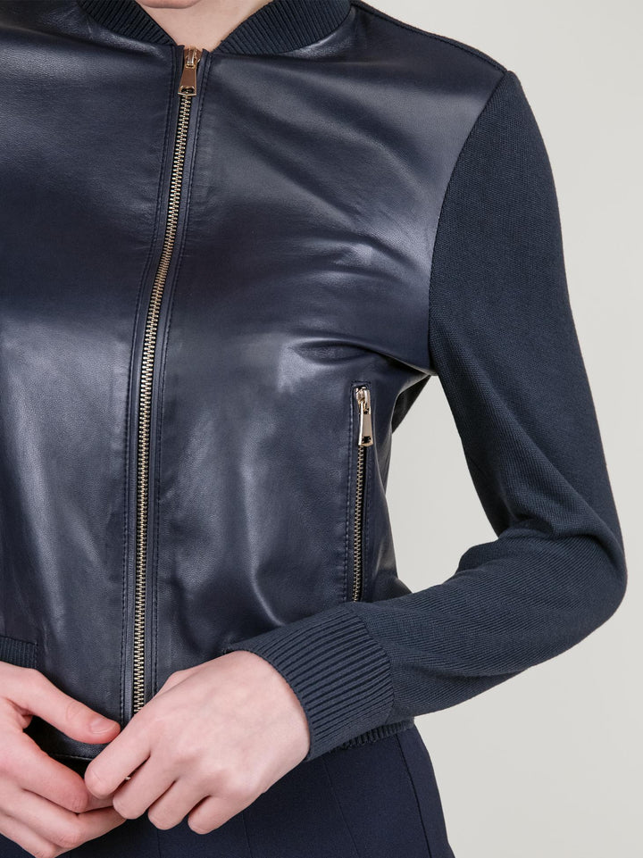 GIUBBOTTO IN PELLE E MAGLIA BLU VANIGLIA 09 JACK LEATHER 