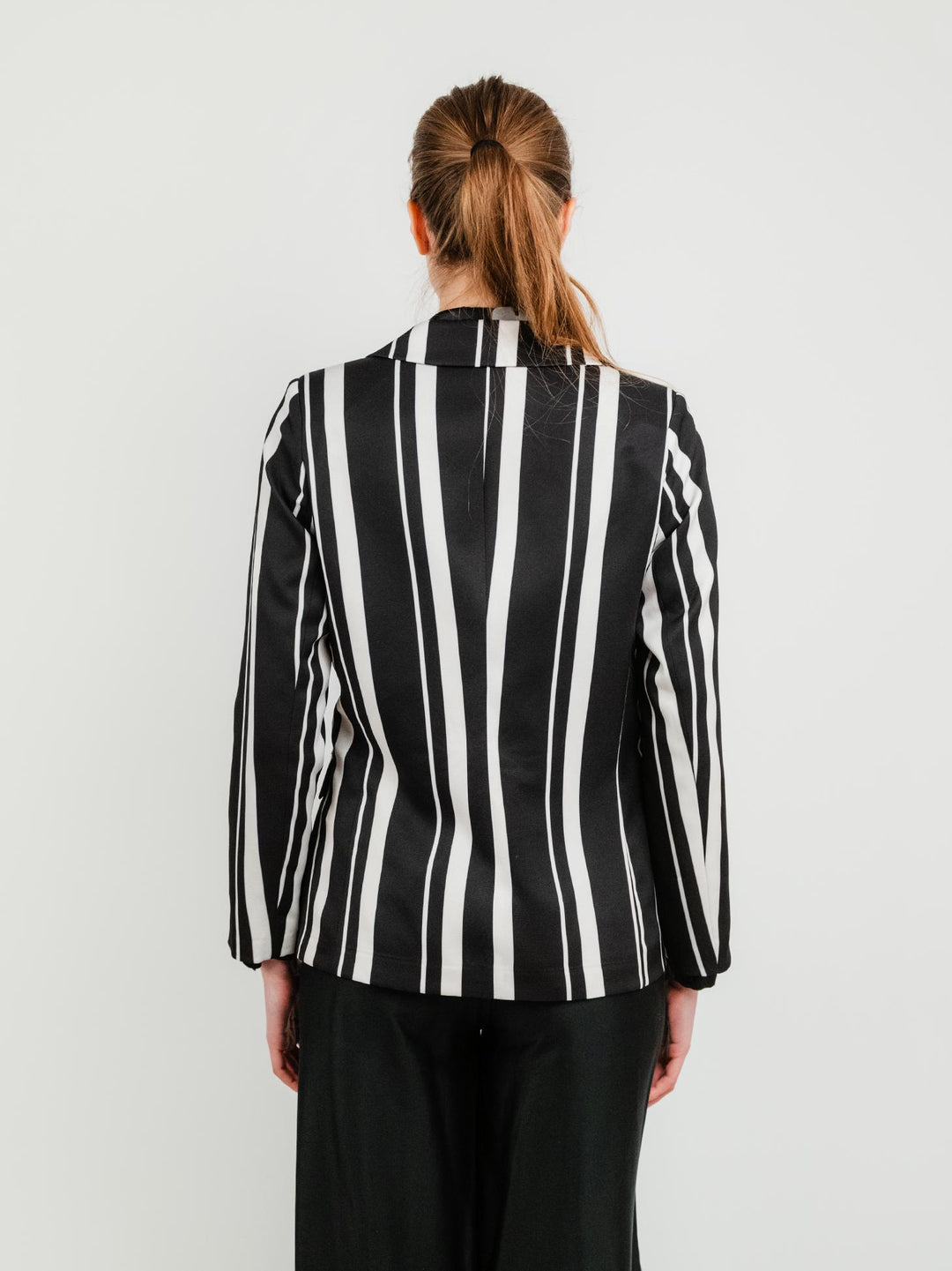 BLAZER MONOPETTO NERO A RIGHE PANNA