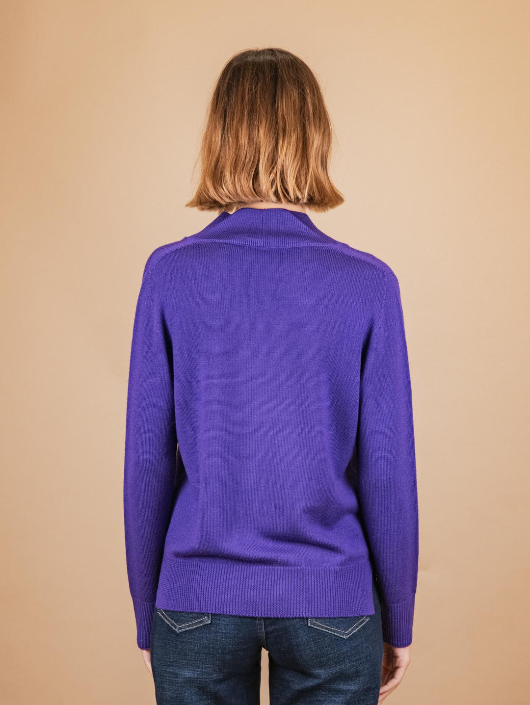 MAGLIA MAXI SCOLLO A V IN LANA VERGINE VIOLA 2378068 079 ANDREA MORANDO 