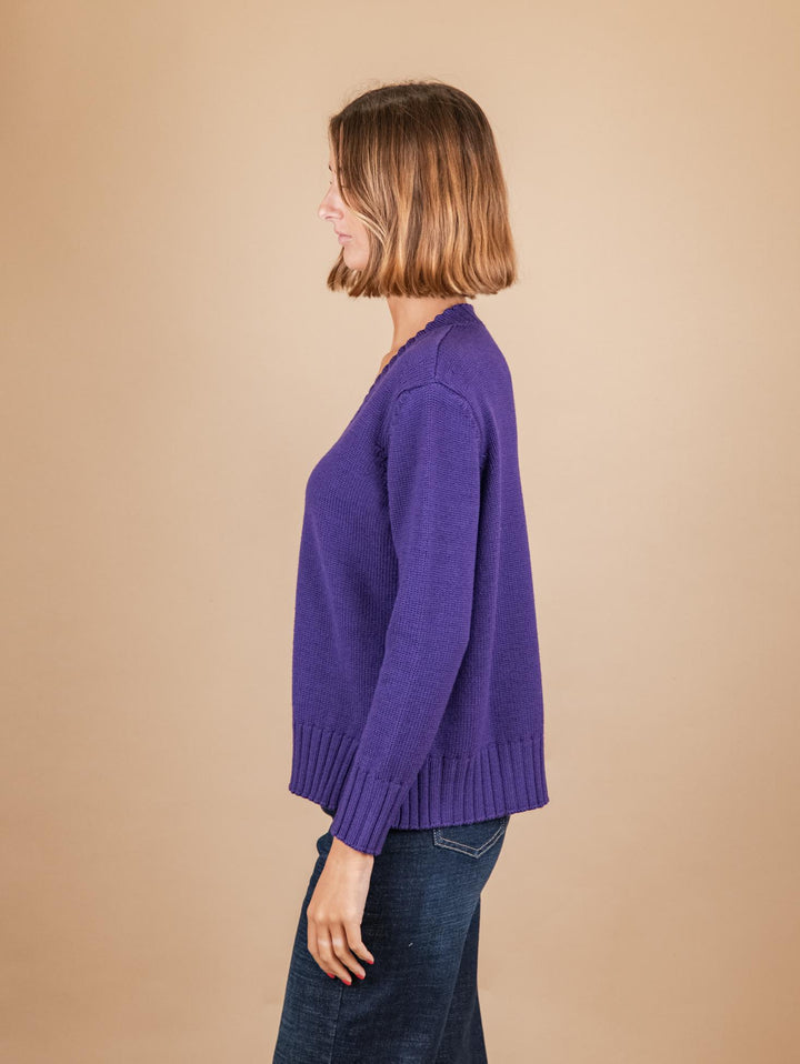 MAGLIA SCOLLO A V IN LANA VERGINE VIOLA 2378008 079 ANDREA MORANDO 