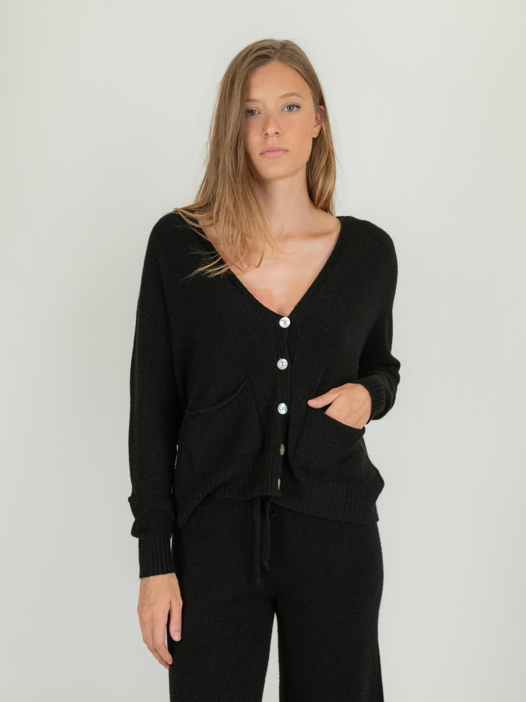 CARDIGAN CORTO IN MAGLIA NERO 0270/143 0010 BIMOR 