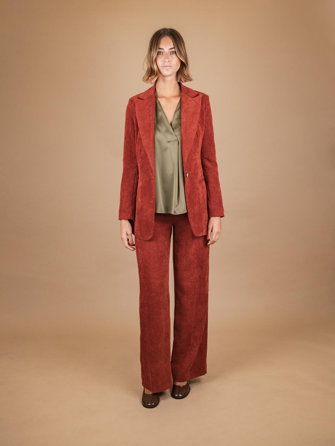 PANTALONE A PALAZZO IN VELLUTO A COSTE MATTONE P3037 RUGGINE ANDREA MORANDO 