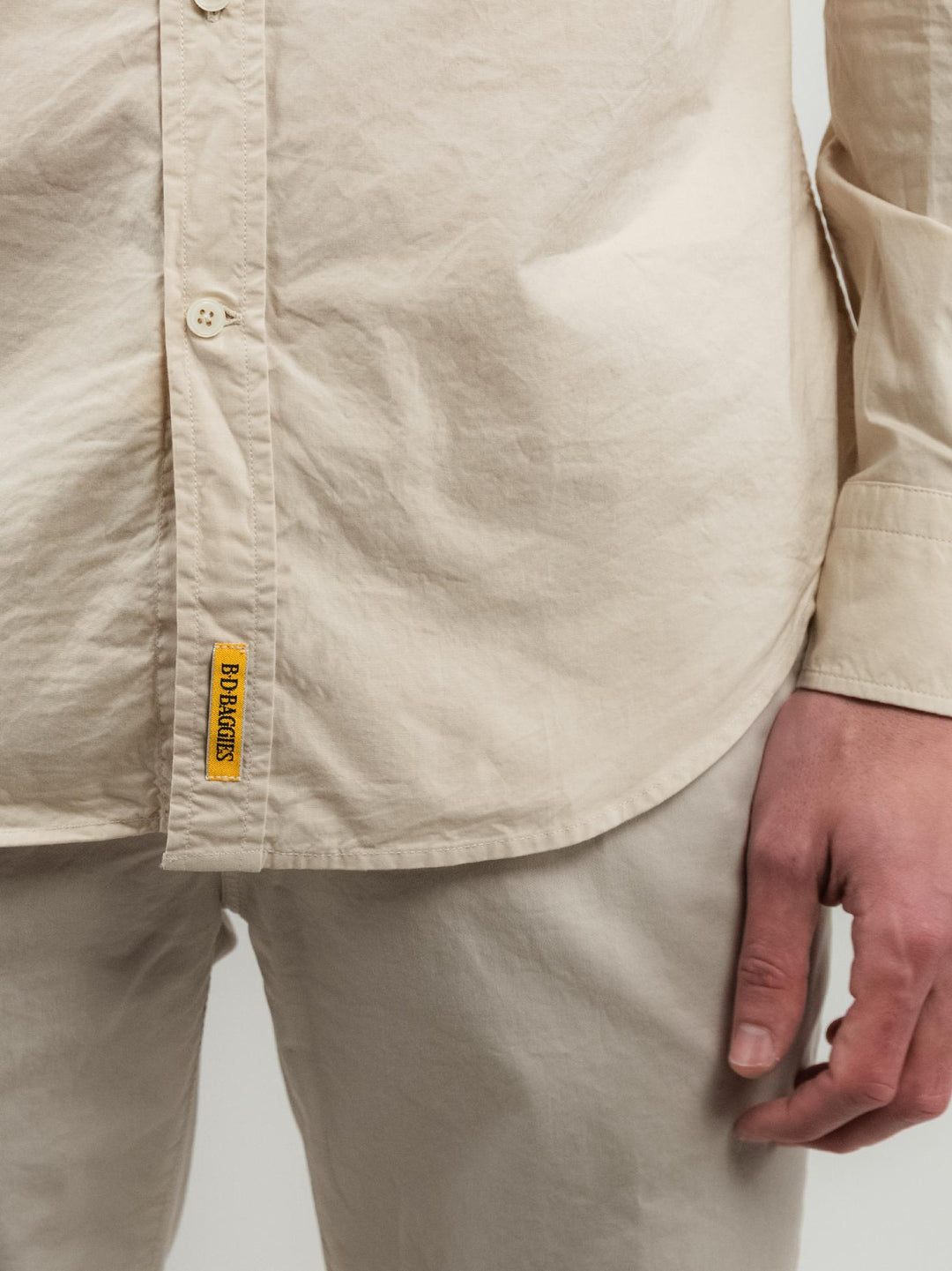 CAMICIA IN MUSSOLA DI COTONE BOTTON DOWN SABBIA