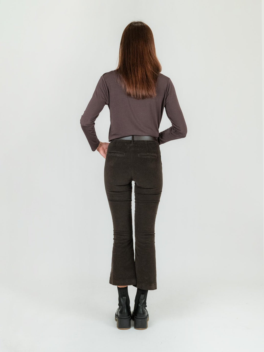 Pantalone a trombetta in velluto color marrone 824W21 T MORO ANDREA MORANDO 