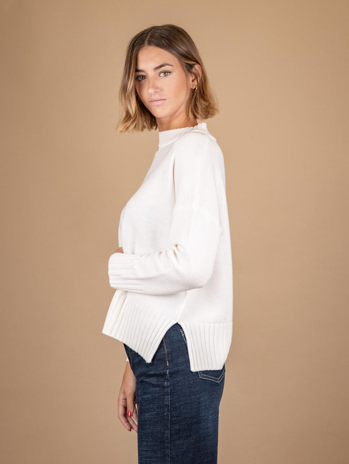 MAGLIA GIROCOLLO IN LANA VERGINE PANNA 2378038 002 ANDREA MORANDO 