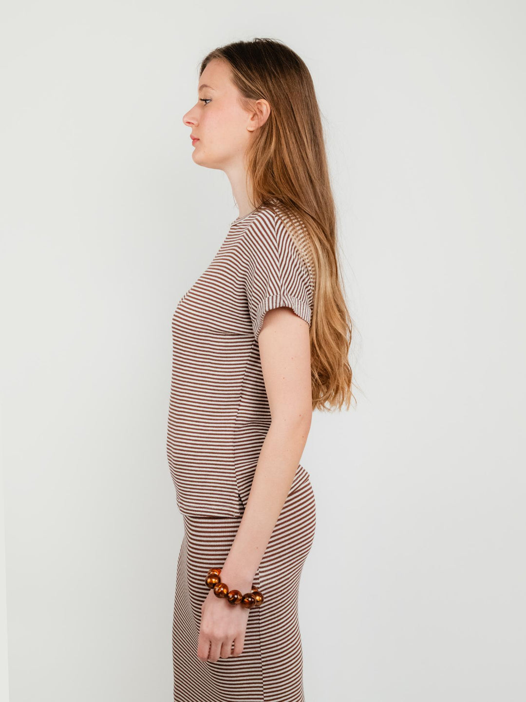 T-SHIRT IN MAGLIA A RIGHE PANNA E MARRONI