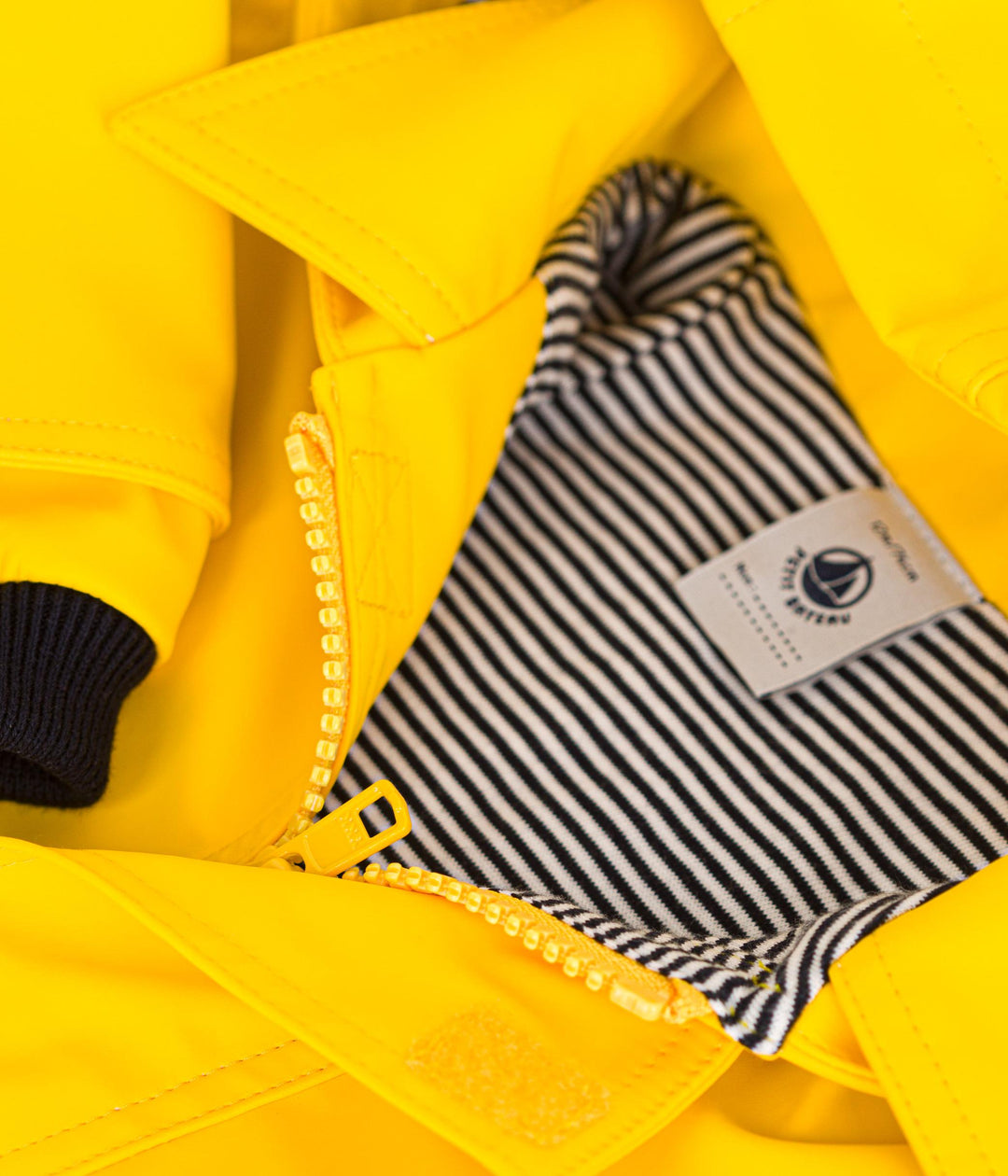 Cerata iconica gialla per bebè A08FB 01 PETIT BATEAU 