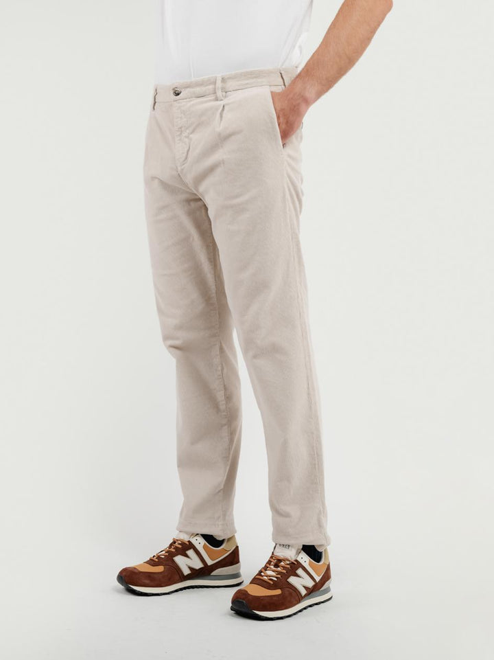 PANTALONE CON PENCES IN VELLUTO BURRO BU26W16PAPA 508 ANDREA MORANDO 