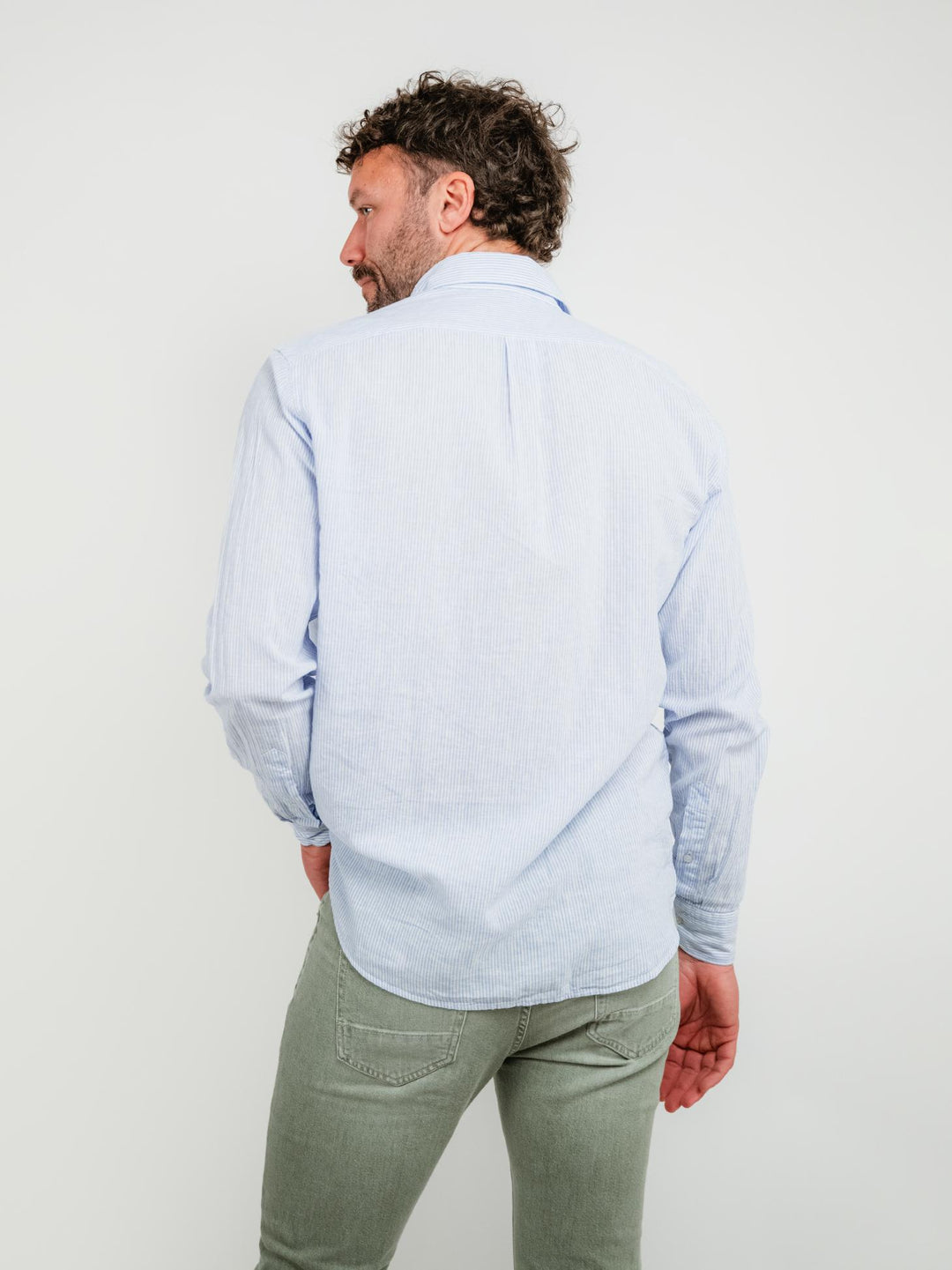 CAMICIA IN LINO E COTONE A RIGHE BIANCHE E AZZURRE