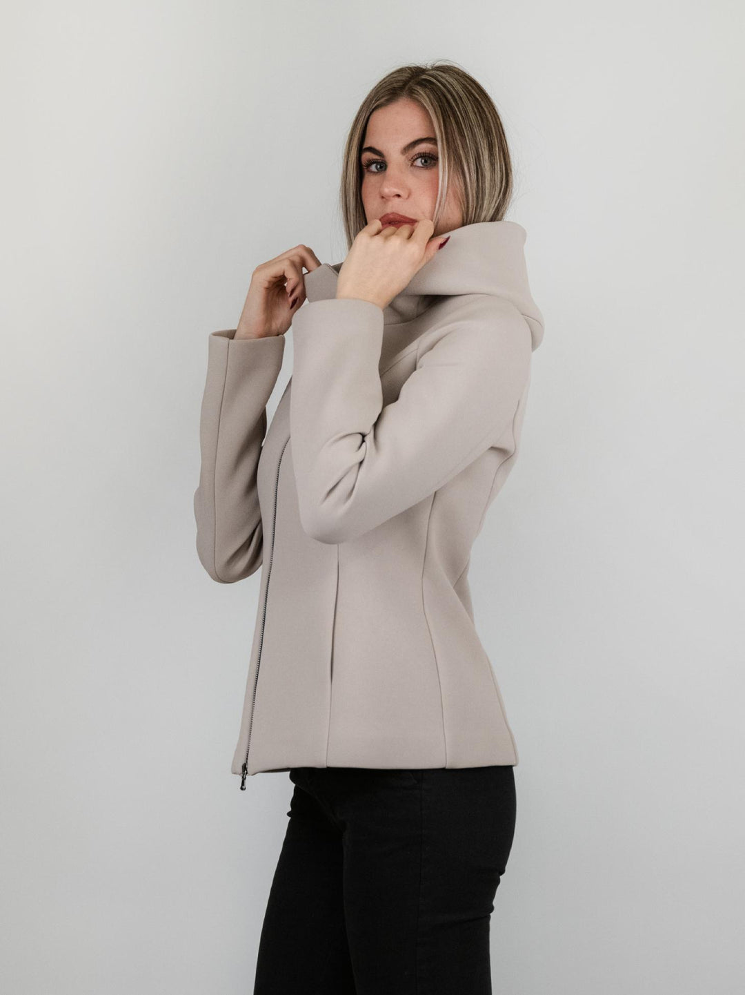 CAPPOTTINO TECNICO CORTO BEIGE CON CAPPUCCIO 97801LO BEIGE ANDREA MORANDO 