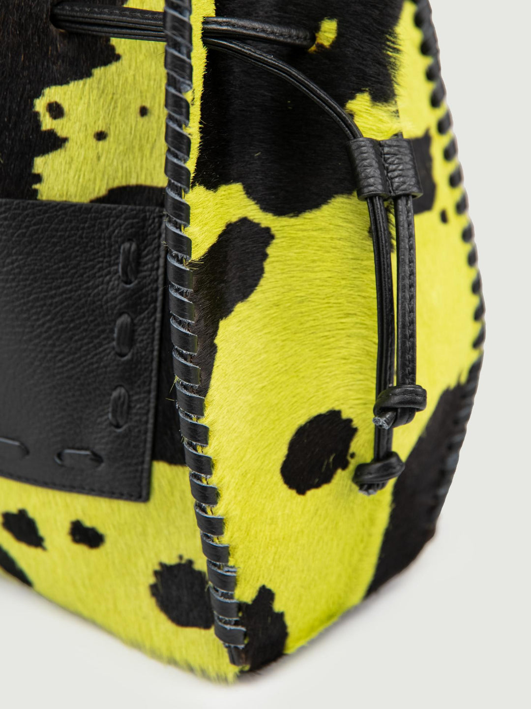 BORSA POCAHONTAS IN CAVALLINO COW PRINT LIME POCAHONTAS CAVALLINO VERDE BIMOR 