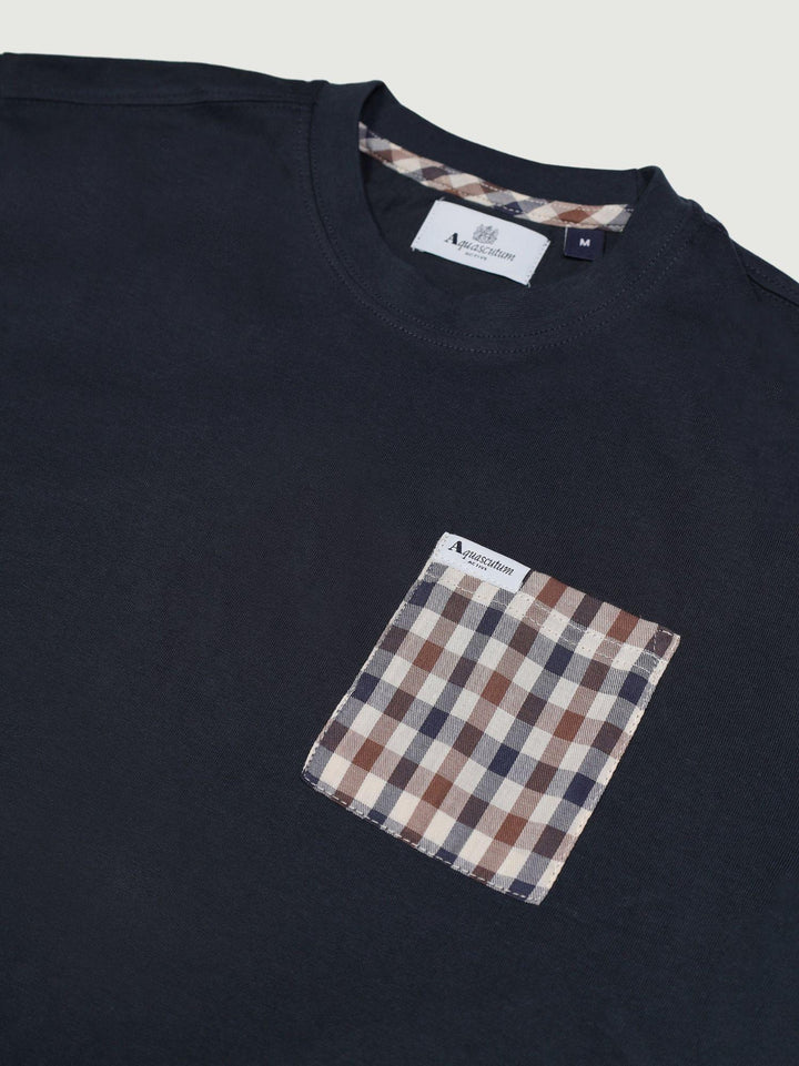 T-SHIRT CON TASCA A QUADRI