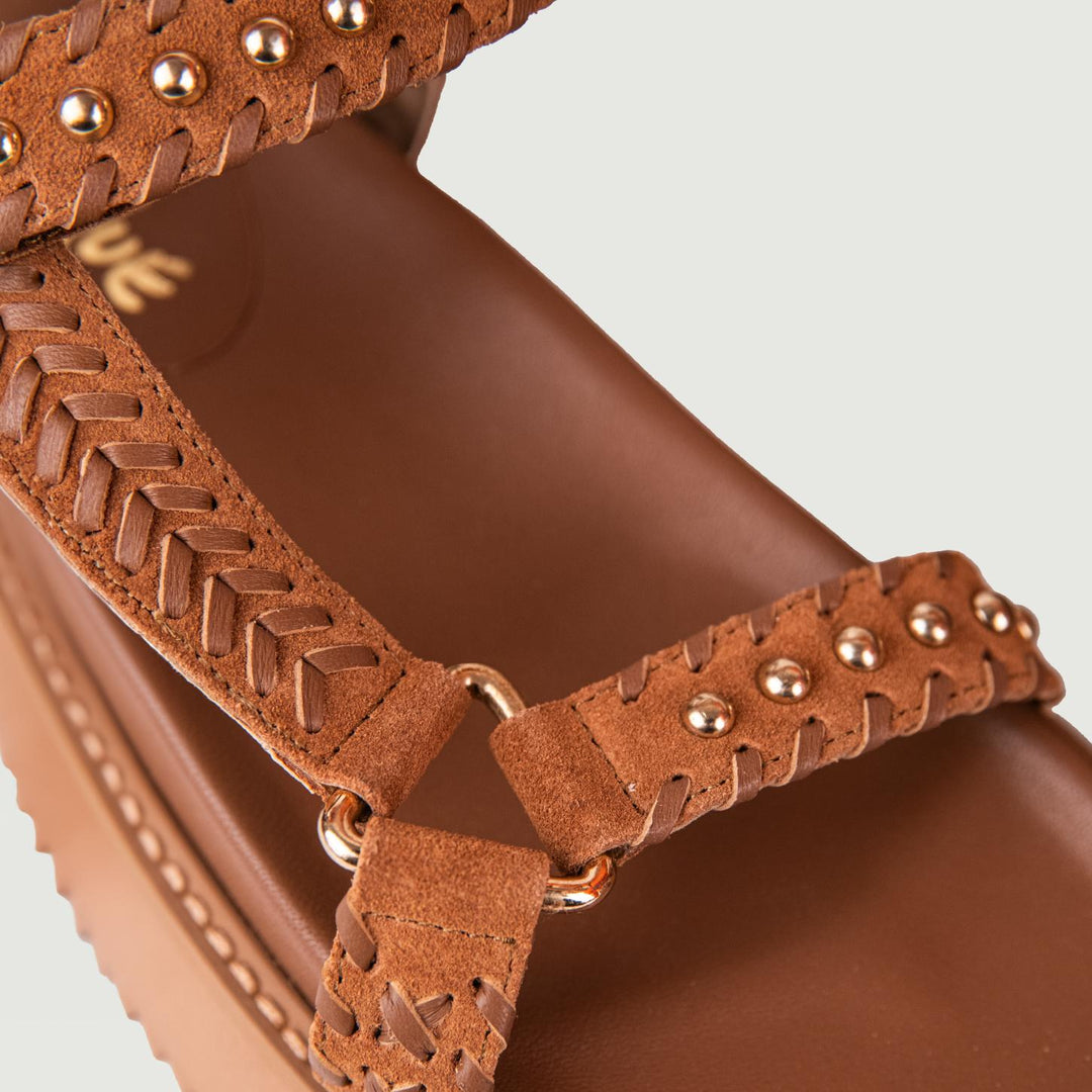 SANDALO CON CHIUSURA A VELCRO