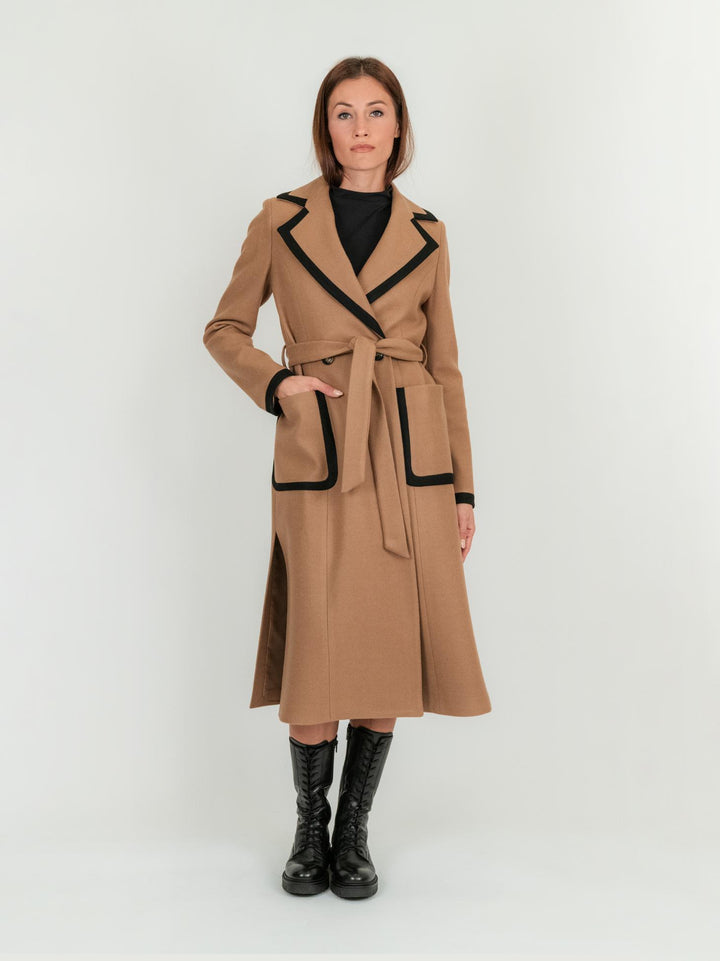 CAPPOTTO CAMMELLO CON PROFILI NERI 9775RO CAMMELLO/NERO ANDREA MORANDO 