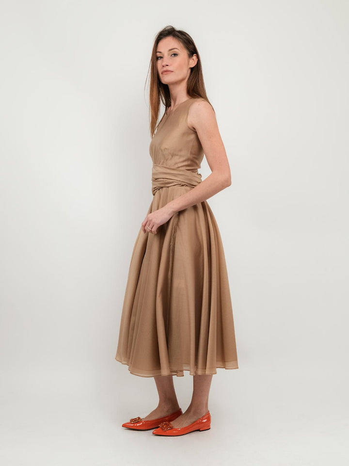 ABITO LUNGO BEIGE CON FUSCIACCA