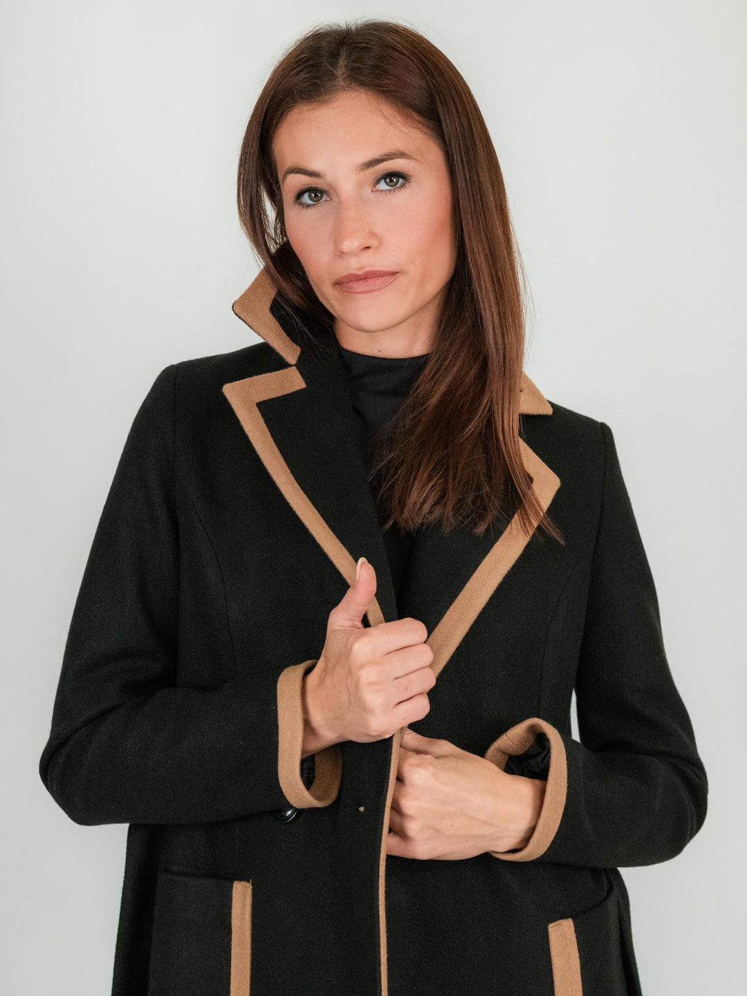 CAPPOTTO NERO CON PROFILI CAMMELLO 9775RO NERO/CAMMELLO ANDREA MORANDO 
