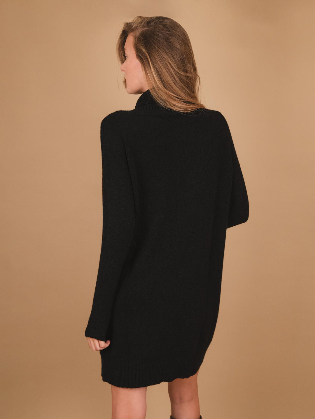 MAGLIA ABITO CON COLLO ALTO NERA 0370/225 010 BIMOR 