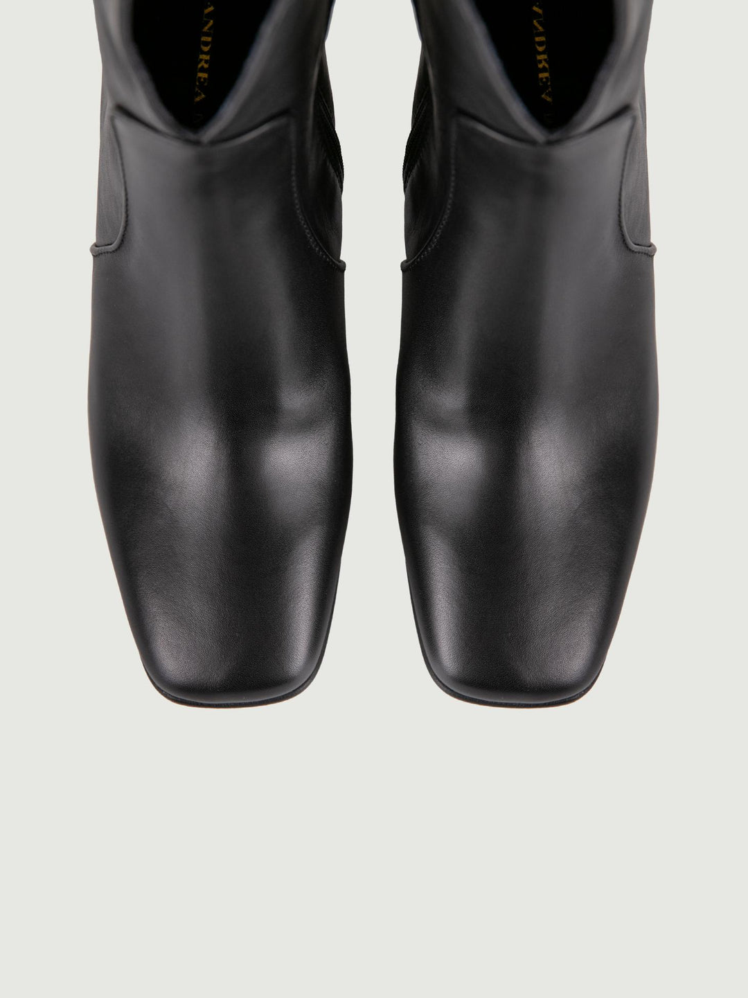 STIVALETTO IN PELLE NERA CON SCOLLO FRONTALE 5570/144 NERO ANDREA MORANDO 