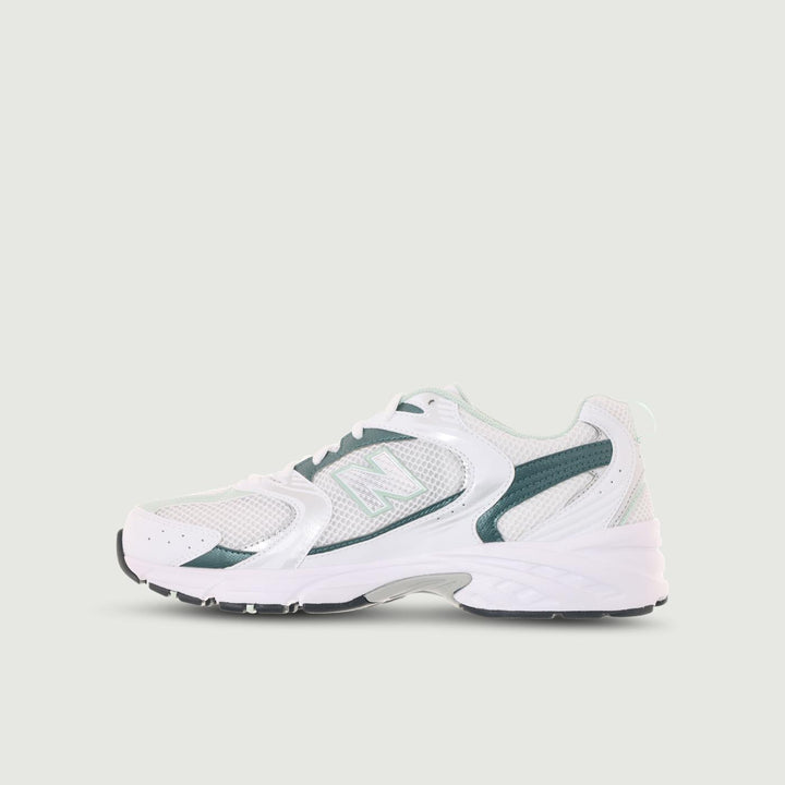 SNEAKER NEW BALANCE 530 BIANCO E VERDE ACQUA MR530RB D NEW BALANCE 