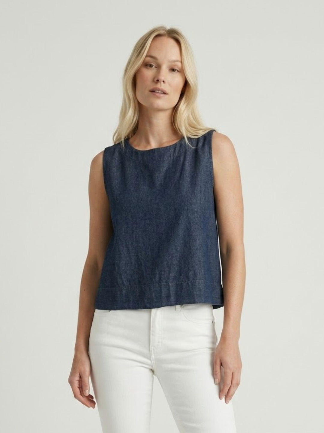 Top smanicato in lino chambray 6TS0551 DENIM ANDREA MORANDO 