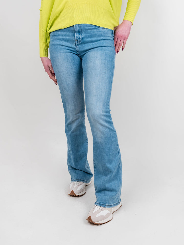 Jeans chiaro elasticizzato a zampa - Pantalone - Andrea Morando Boutique - 