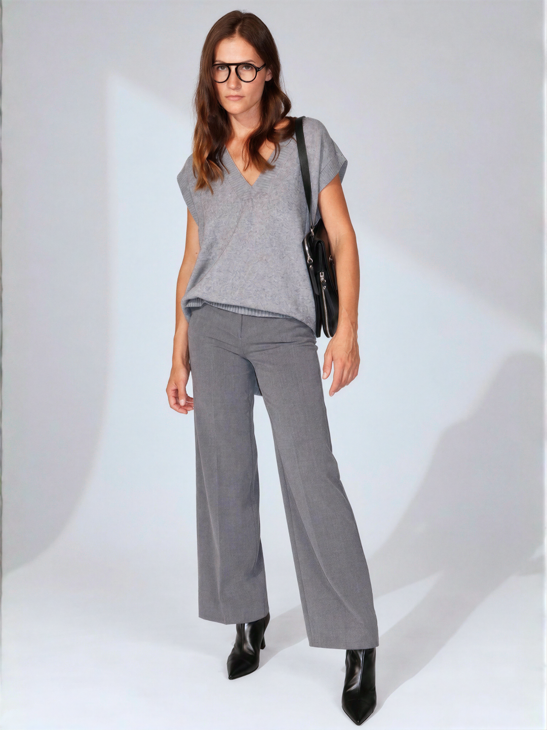 Gilet Sabri con scollo a V in maglia carbone