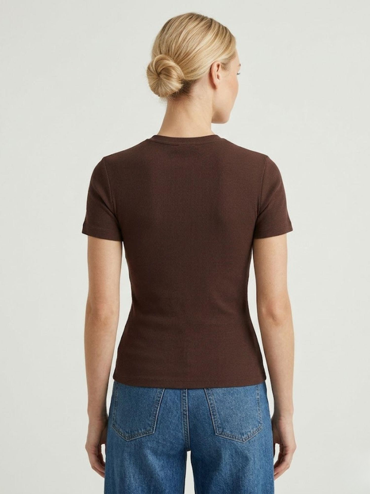 T-shirt girocollo in cotone moro